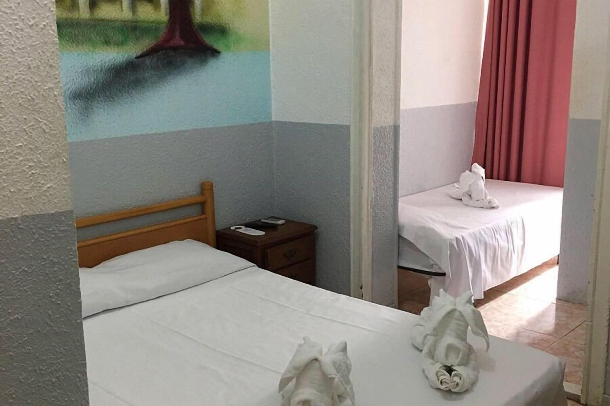 Hostal Eden Барселона Экстерьер фото