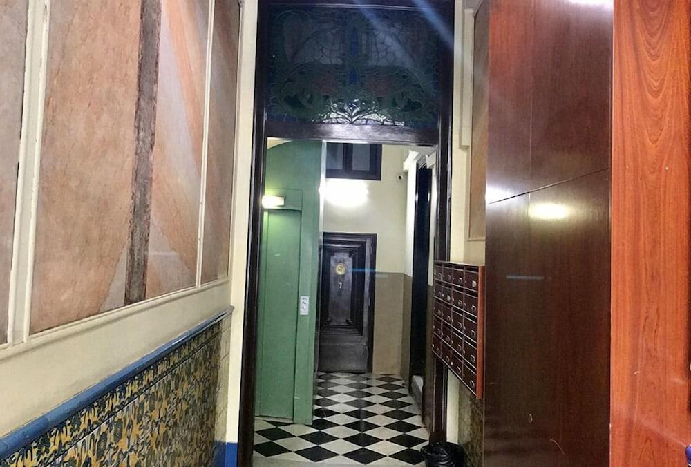 Hostal Eden Барселона Экстерьер фото