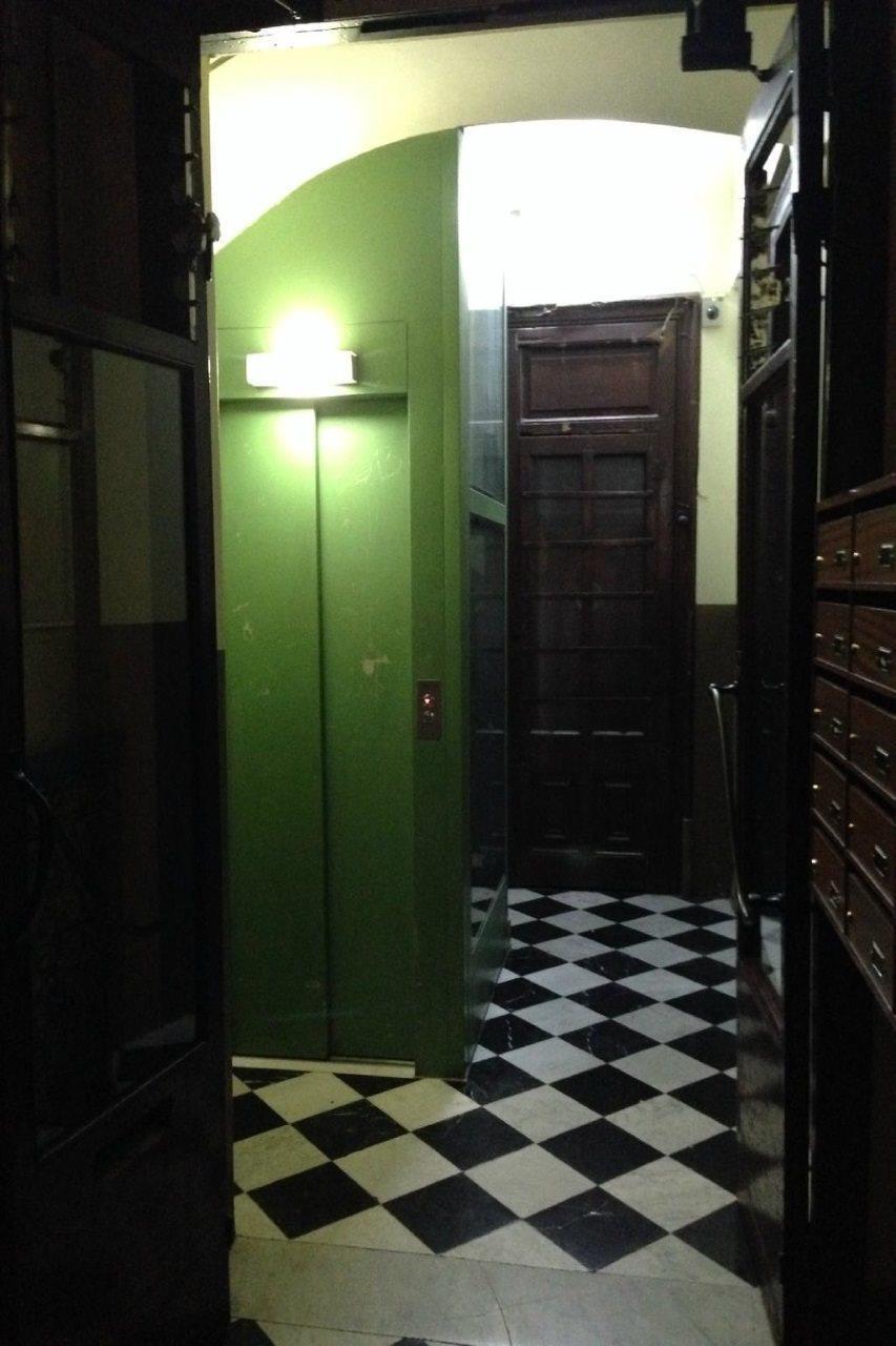 Hostal Eden Барселона Экстерьер фото