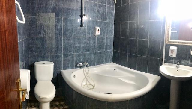Hostal Eden Барселона Экстерьер фото
