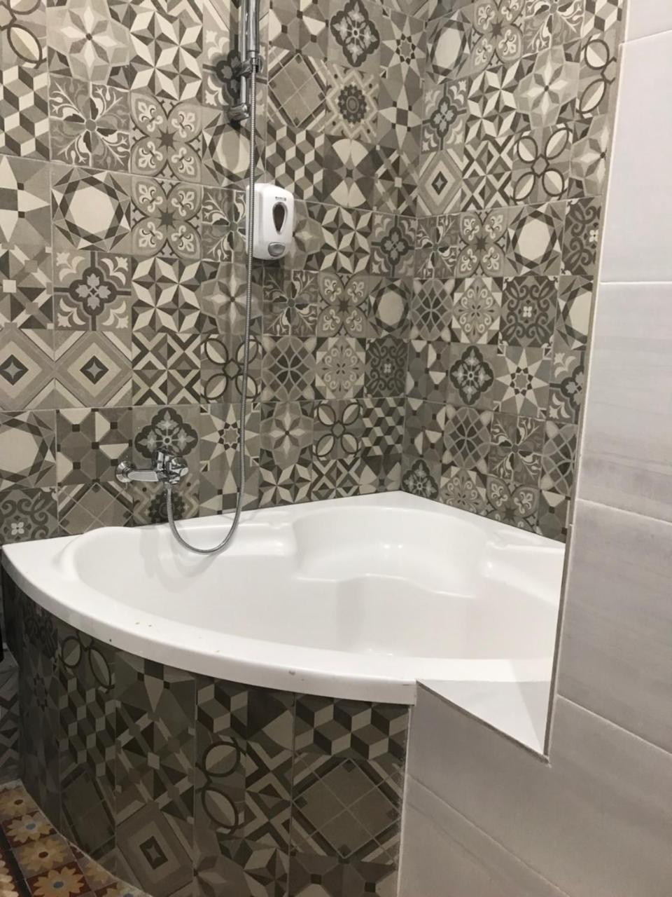 Hostal Eden Барселона Экстерьер фото